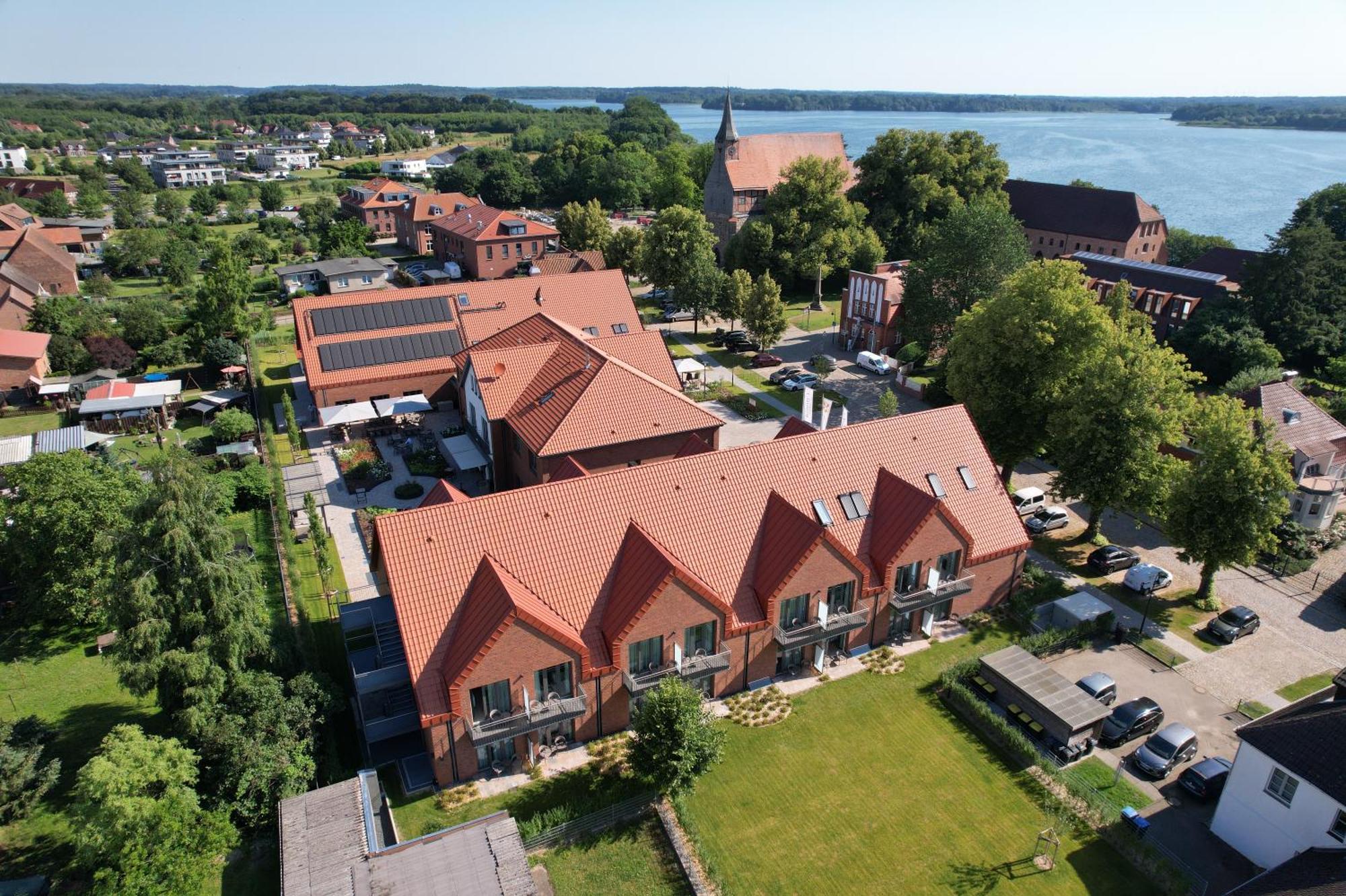 Seehotel Zarrentin Zarrentin am Schaalsee Bagian luar foto
